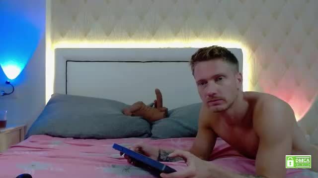 redheadxxl — streamed cam show from Chaturbate 2026-07-27 03:47