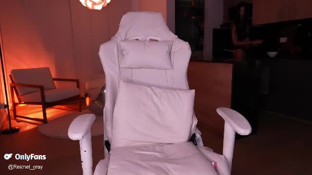 reichel_gray at Chaturbate recorded webcam show 2026-08-06 09:56