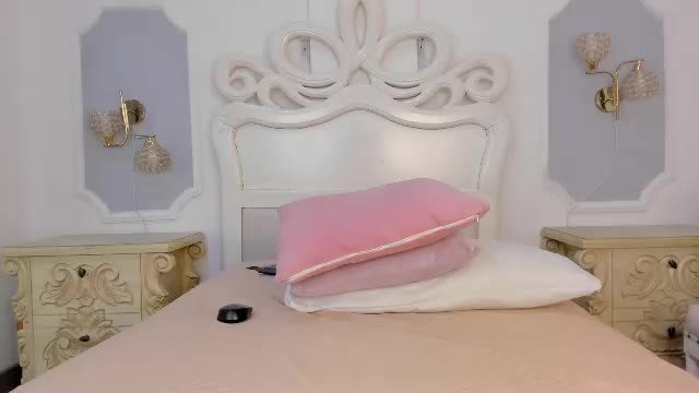 roxana_scott1 · cam clip · 19 min · 2026-08-11 11:38