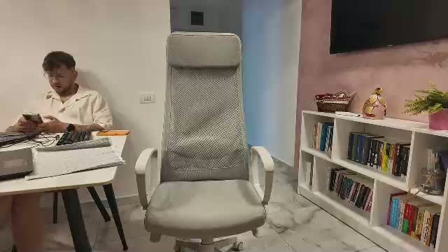 rrr1995 Couple cam clip · 7 min