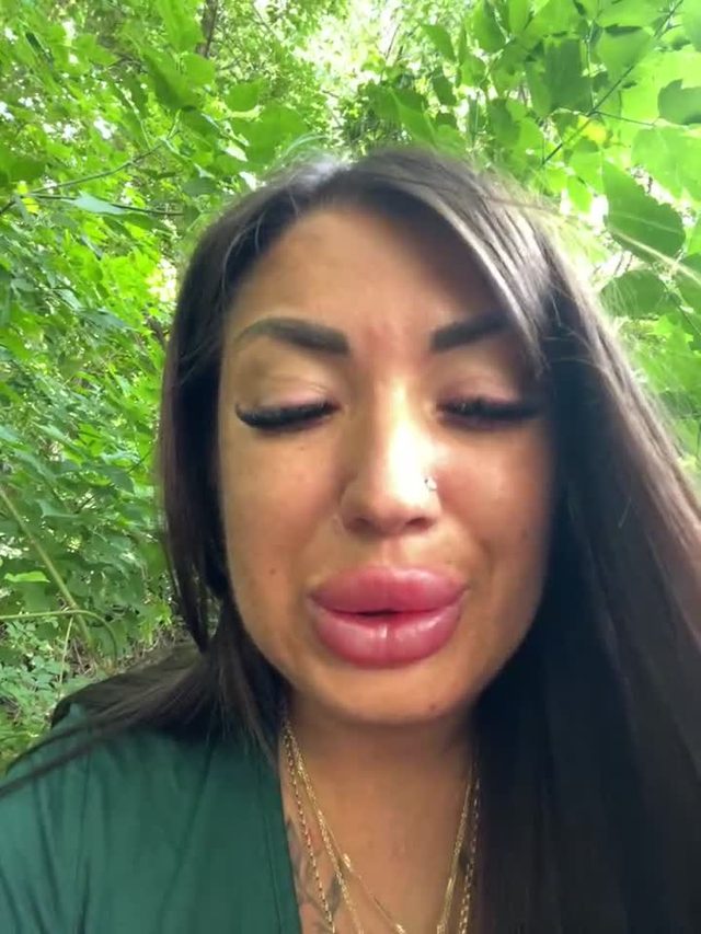 RuslanaXX · Stripchat live cam session · 2026-06-29 09:35