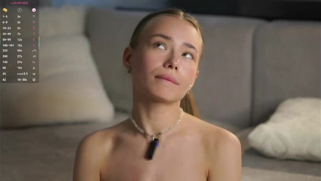 sammymally Female online cam show · 10 min