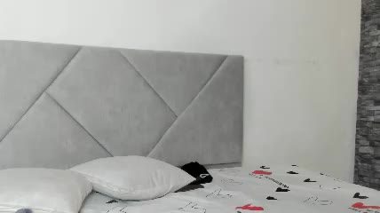 sexxyy_couple_ webcam show replay dated 2026-09-18 00:39