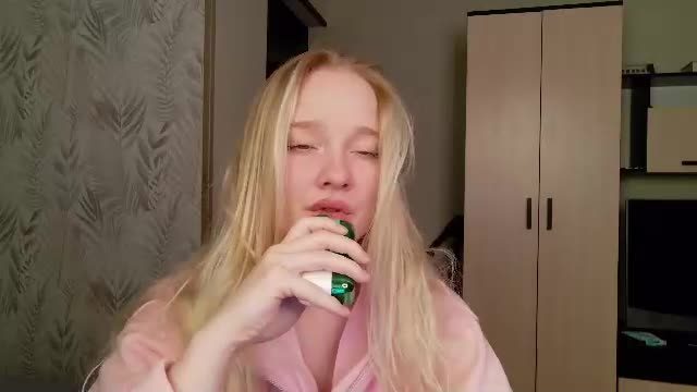 shawty_miia webcam clip (9 min) Chaturbate