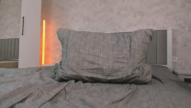 shinyjen — live webcam show on Chaturbate, 2026-05-19 01:06