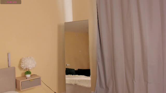 full cam show: sinti_phillips Chaturbate 2026-06-28 09:06
