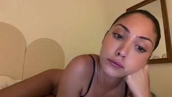 sofiuhhh cam broadcast streamed on Chaturbate 2026-10-27 23:32