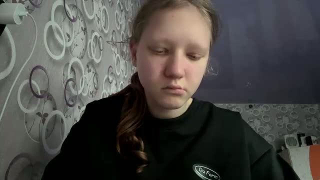 sungpiggott's cam session · Female 2026-09-01 16:11