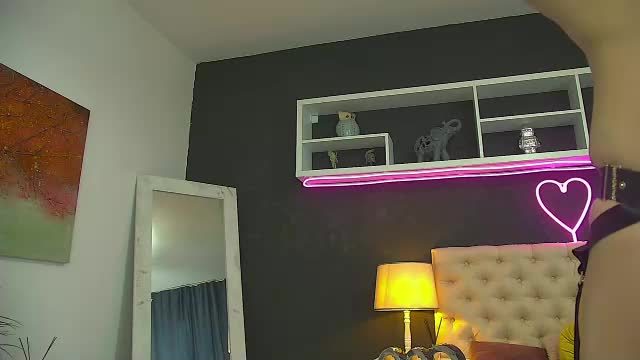 taniakarevina cam show (Chaturbate) — 15 min