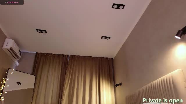 tinyangelxx: webcam clip — Chaturbate