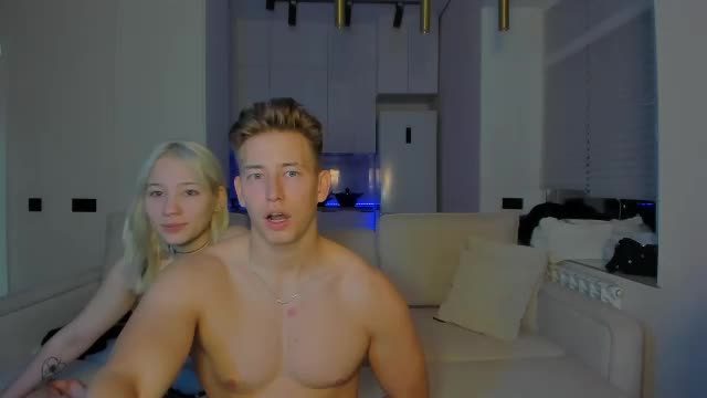 todojuntos — live cam recording on Chaturbate