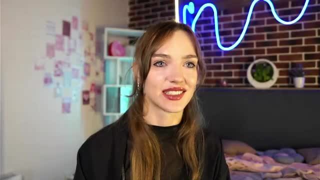tomikavilandre: fuck show (2026-10-14 22:54)