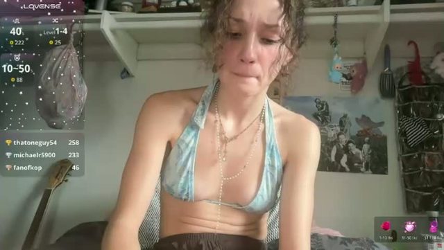 urpupp3txx · Chaturbate webcam broadcast · 2026-08-12 01:21