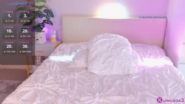 uwuxo Chaturbate live cam session · 39 min