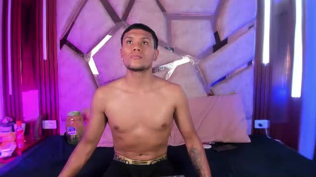 van_angel_ at Chaturbate cam stream 2026-08-29 14:49