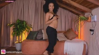 vanestrauss's live cam recording archive · Chaturbate