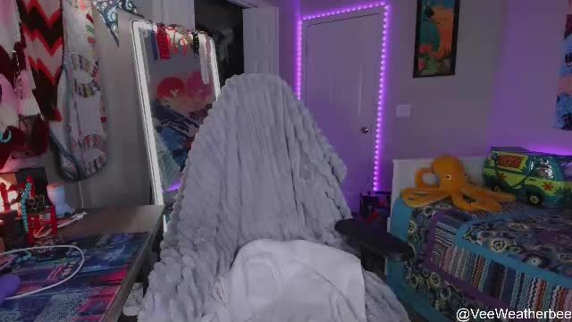 veeweatherbee — livestream recording 2026-07-13 05:28 | Chaturbate