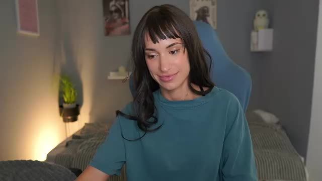 Chaturbate verikovaolga live cam video (2026-07-16 19:33)