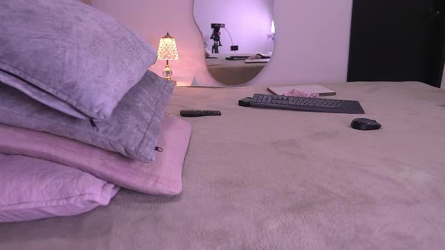 vvioleta_ — cam show replay 2026-10-14 08:16 · Female