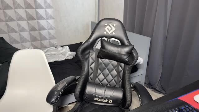 x_leon_ cam stream 31 min