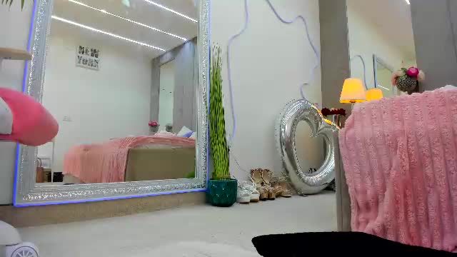 yana_miana: Female cam clip on Chaturbate
