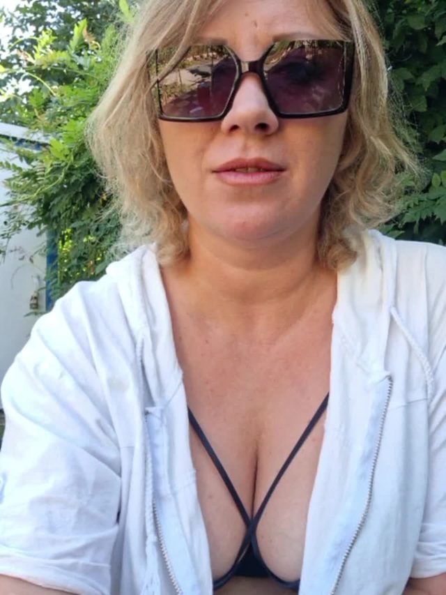 yourwitcher Bongacams live webcam show — 11 min