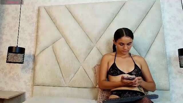 zoelucas livestream recording via Chaturbate 2026-09-23 18:03
